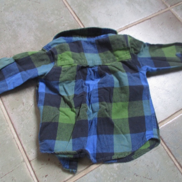 Old Navy, Blue and Green Plaid Button-Down Flannel Shirt. Size 2 - Picture 2 of 3